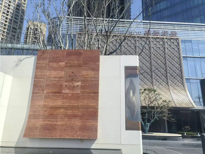 Blueway hỗ trợ trải nghiệm bơi lội trên cao tại khách sạn Changsha Poly Juizhou Noya